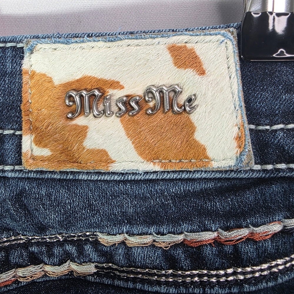 Miss Me Mid Rise Flare Jeans Womens 24 Butterfly Real Calf Fur (25" Inseam)